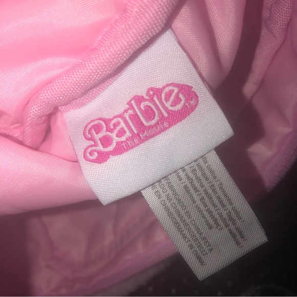 Barbie the movie fuzzy pink makeup bag limited edition - Picture 9 of 10